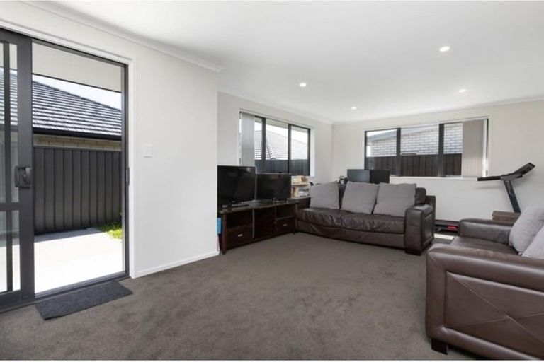 Photo of property in 33 Taffe Crescent, Pyes Pa, Tauranga, 3112