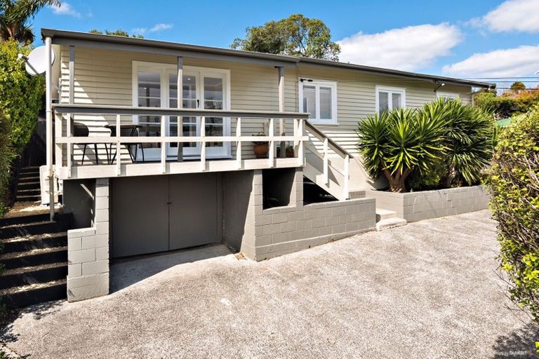 Photo of property in 1/50 Glencoe Road, Browns Bay, Auckland, 0630