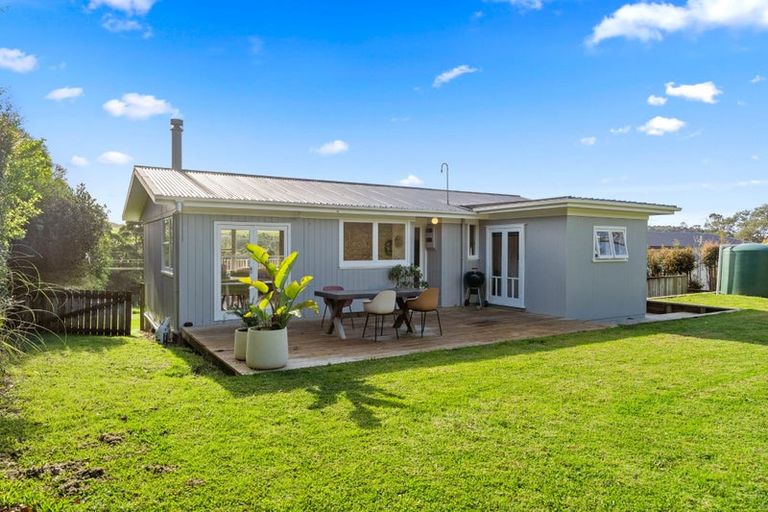 Photo of property in 17 Pakiri Road, Leigh, Warkworth, 0985