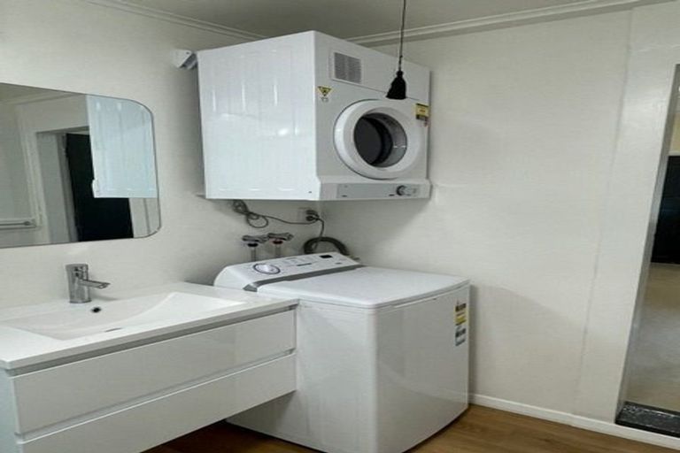 Photo of property in 325 Grays Road, Pauatahanui, Porirua, 5381