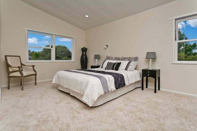 Photo of property in 21 Cassino Street, Bayswater, Auckland, 0622