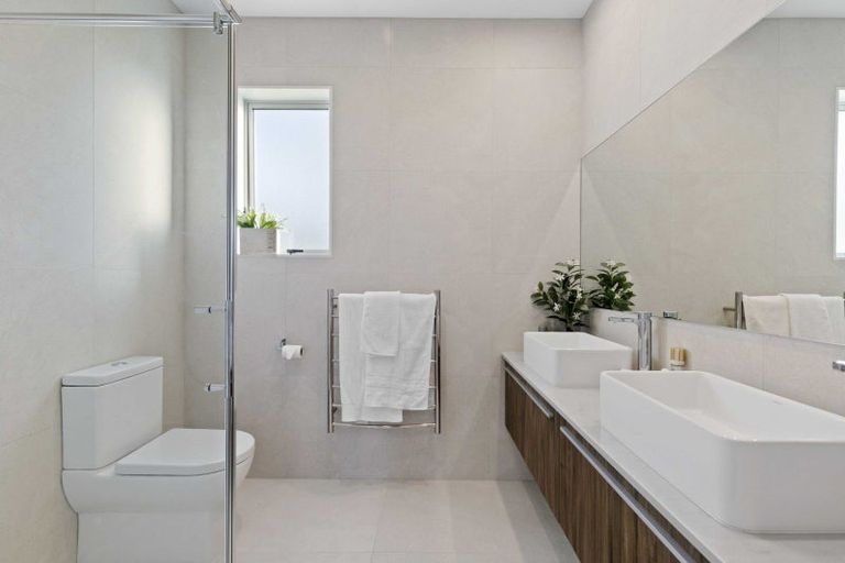 Photo of property in 37 Motukaraka Drive, Beachlands, Auckland, 2018