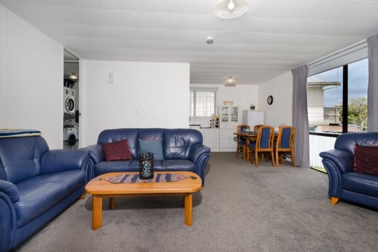 Photo of property in 2/37 Rosier Road, Glen Eden, Auckland, 0602