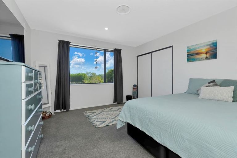 Photo of property in 66 Queens Avenue, Waikuku Beach, 7402