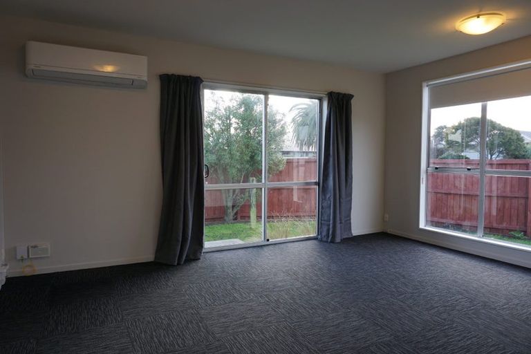 Photo of property in 1/1 Pateke Place, Bromley, Christchurch, 8062