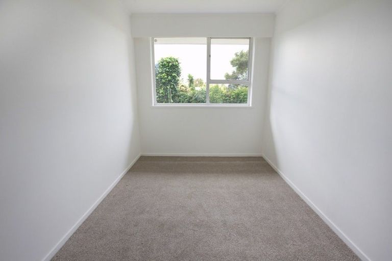 Photo of property in 9/1 Pine Street, New Lynn, Auckland, 0600