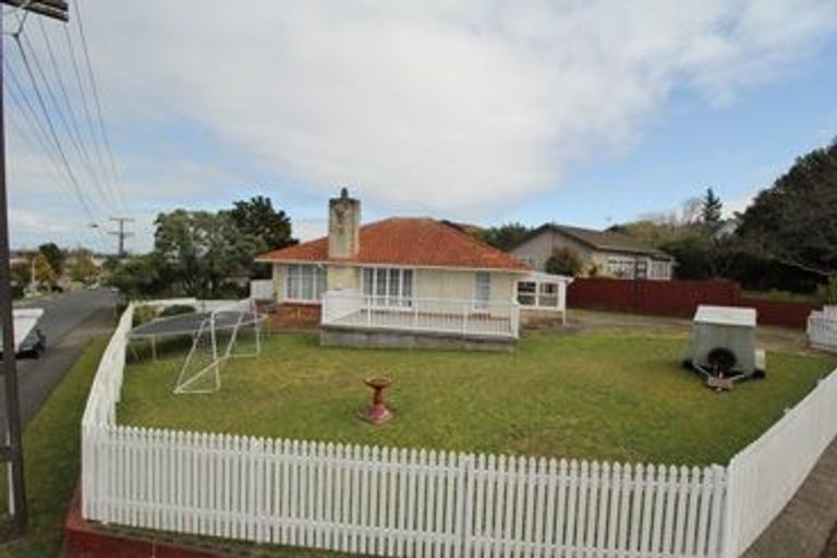 Photo of property in 27 Claude Road, Hillpark, Auckland, 2102