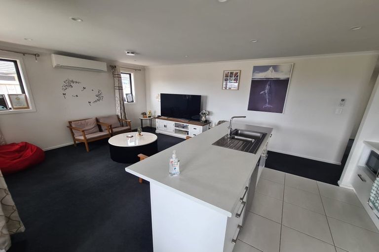 Photo of property in 15 Manawaroa Close, Grandview Heights, Hamilton, 3200