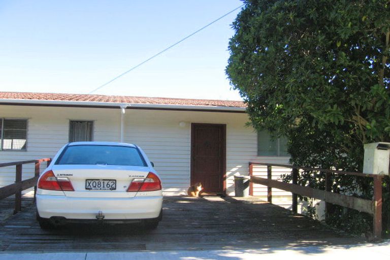 Photo of property in 35 Delhi Crescent, Khandallah, Wellington, 6035