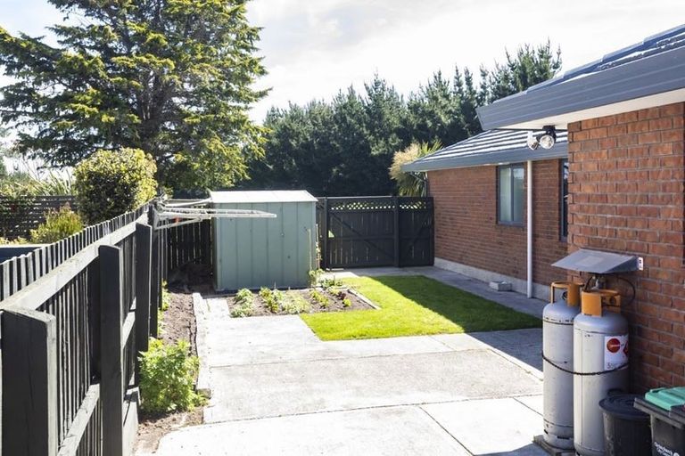 Photo of property in 18 Cordyline Place, Waimairi Beach, Christchurch, 8083