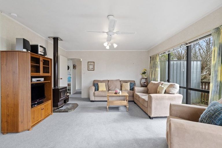 Photo of property in 69 Puriri Road, Pukekohe, 2120