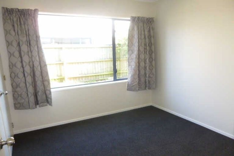 Photo of property in 70a Middlepark Road, Sockburn, Christchurch, 8042