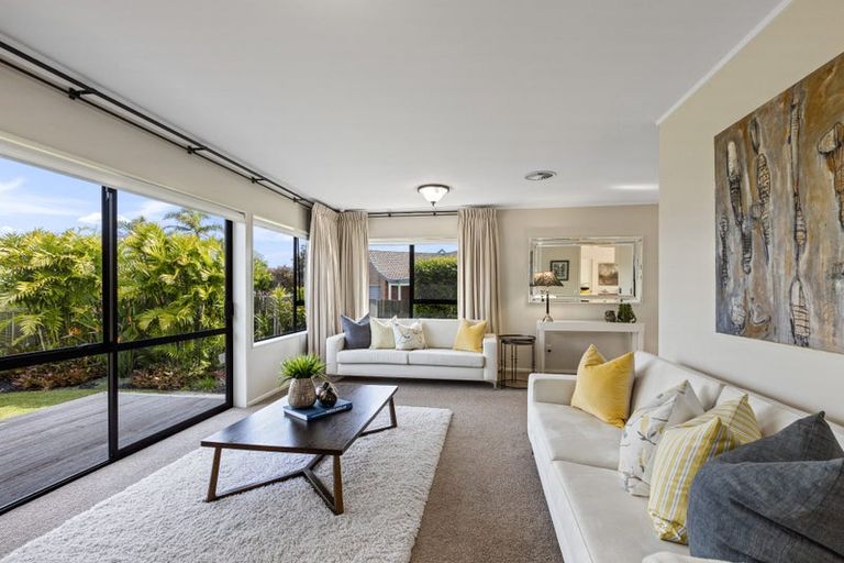 Photo of property in 23 Glucina Avenue, West Harbour, Auckland, 0618