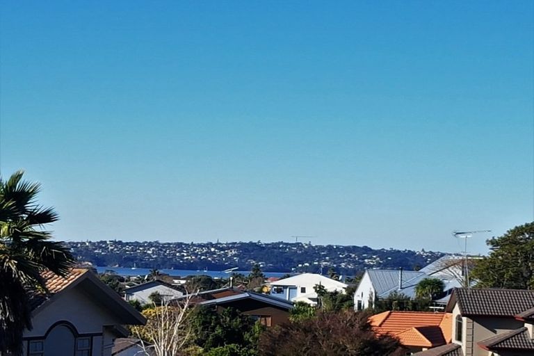 Photo of property in 14 Bonnard Place, West Harbour, Auckland, 0618