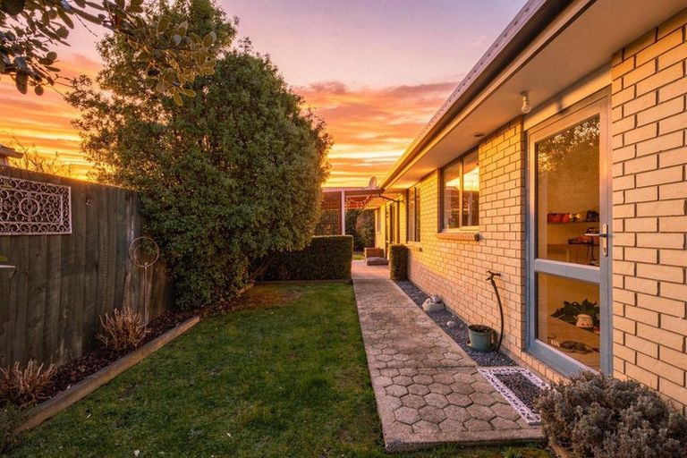 Photo of property in 7a Boyne Avenue, Northcote, Christchurch, 8052