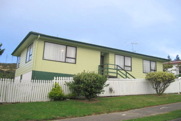 Photo of property in 23 Nassau Avenue, Grenada North, Wellington, 5028