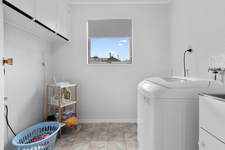 Photo of property in 17 Endeavour Avenue, Welcome Bay, Tauranga, 3112