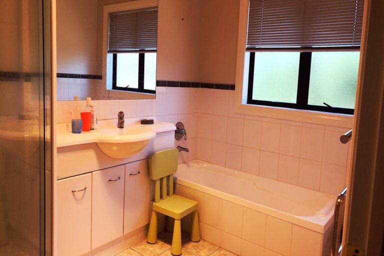 Photo of property in 29 Cottesmore Place, Huntington Park, Auckland, 2013