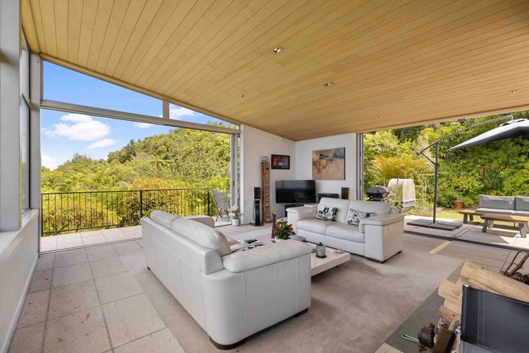 Photo of property in 43 Whakamoenga Point, Acacia Bay, Taupo, 3385