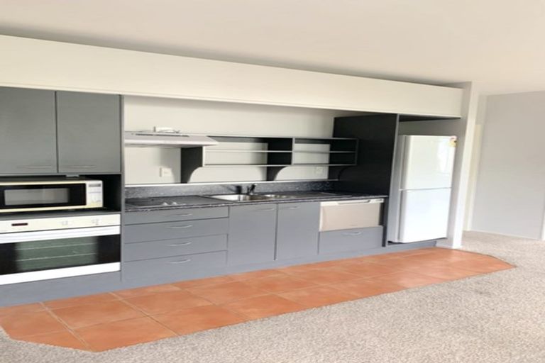 Photo of property in St Peters Apartments, 5d/192 Willis Street, Te Aro, Wellington, 6011