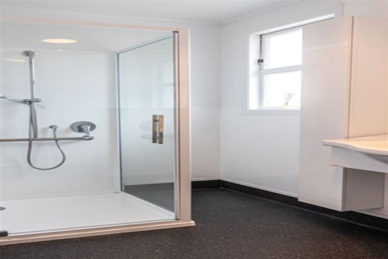 Photo of property in 40 Apollo Parade, Milson, Palmerston North, 4414