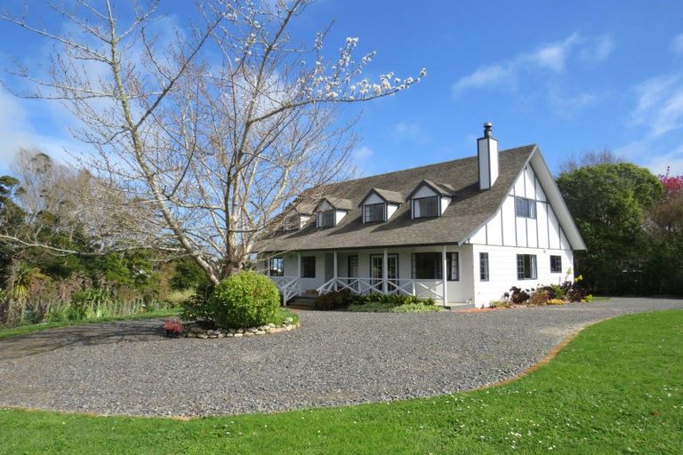 Photo of property in 33 Railway Terrace, Ohau, Levin, 5570