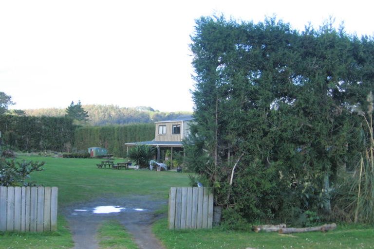 Photo of property in 5 Allan Drive, Whangamata, 3691