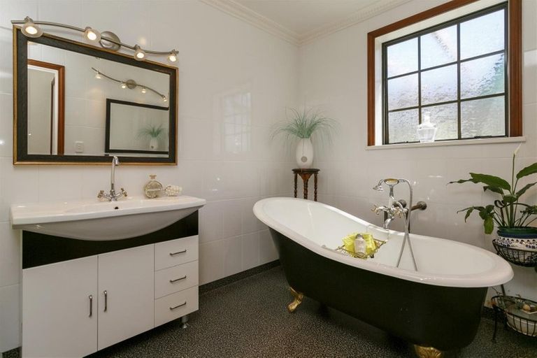 Photo of property in 46 Arrowsmith Avenue, Waipahihi, Taupo, 3330