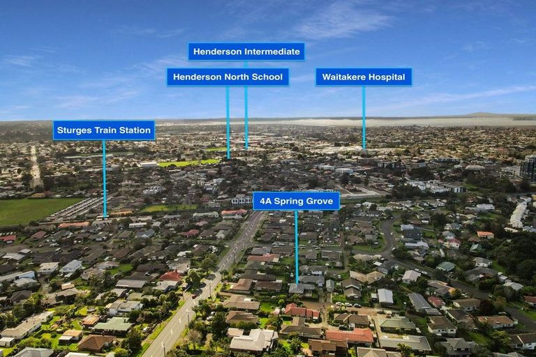 Photo of property in 1/4 Spring Grove, Henderson, Auckland, 0612