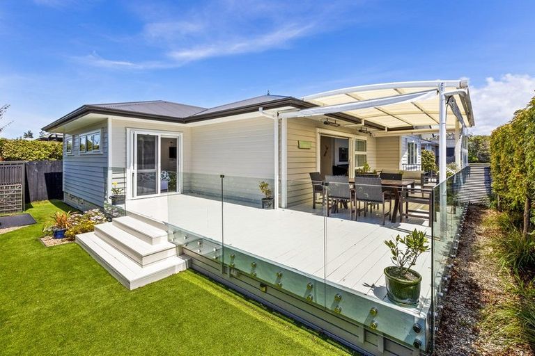 Photo of property in 25a Elizabeth Street, Orewa, 0931