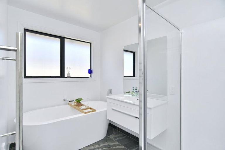 Photo of property in 45 Mcquillan Avenue, Woodend, 7610