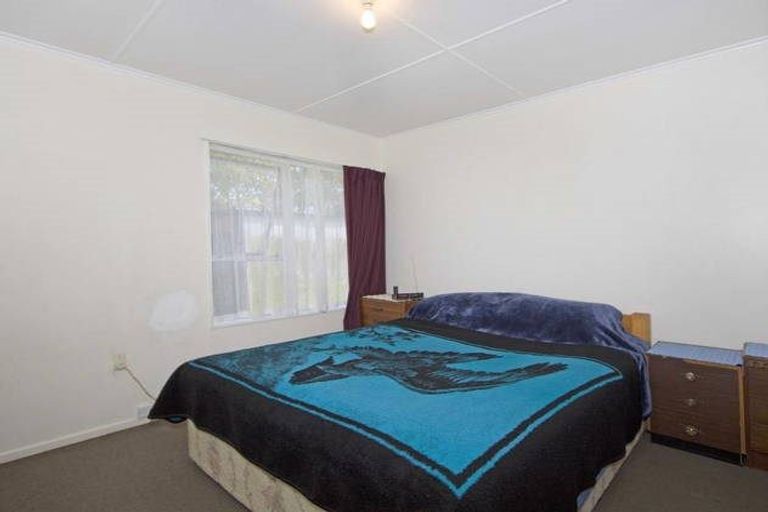 Photo of property in 2/66 Hine Road, Wainuiomata, Lower Hutt, 5014