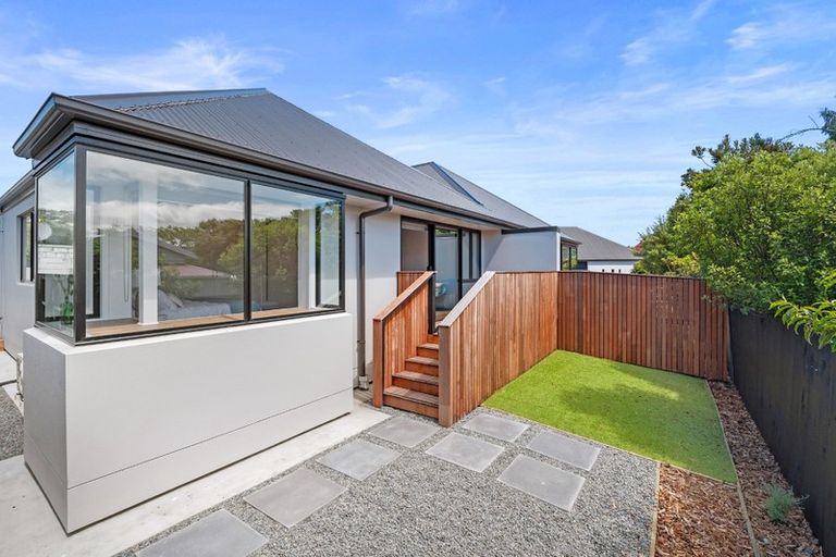 Photo of property in 2/71b Main Road, Redcliffs, Christchurch, 8081
