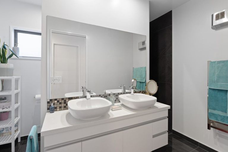 Photo of property in 2 Awarua Road, Pegasus, 7612