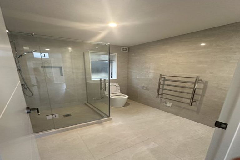 Photo of property in 5b Mander Place, Bucklands Beach, Auckland, 2012