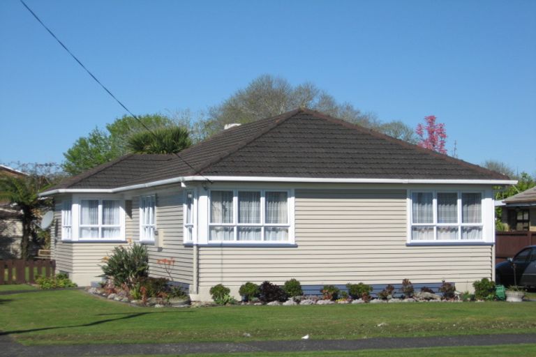 Photo of property in 72 Hakanoa Street, Huntly, 3700