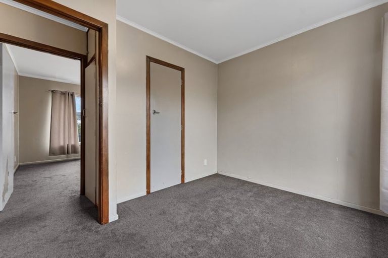 Photo of property in 2/19 Motatau Road, Papatoetoe, Auckland, 2025