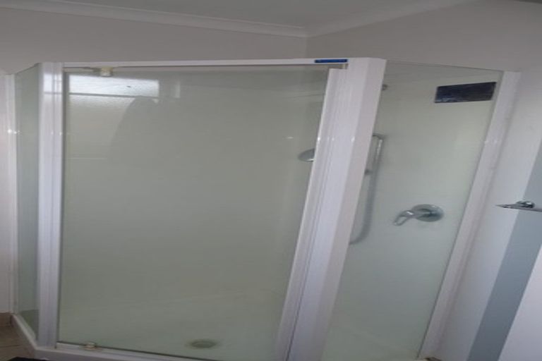 Photo of property in 5 Les Marston Place, Pukekohe, 2120