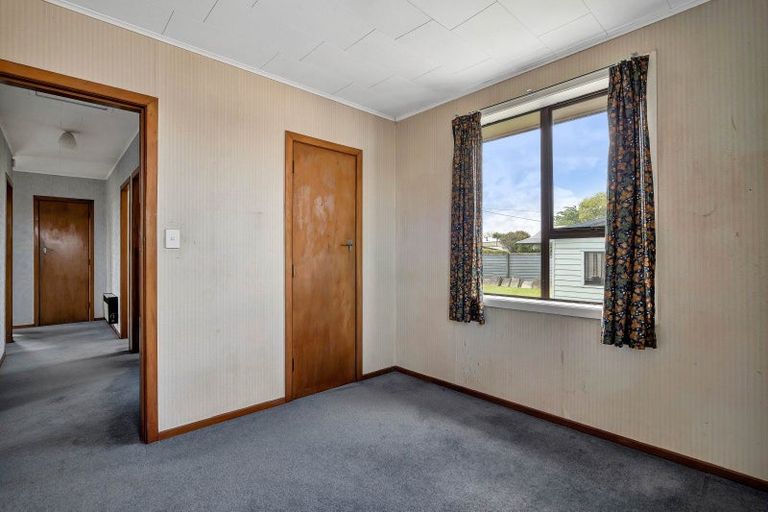 Photo of property in 72 Reid Avenue, Hawera, 4610
