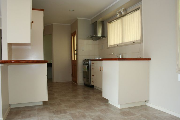 Photo of property in 18 Clyma Place, Massey, Auckland, 0614