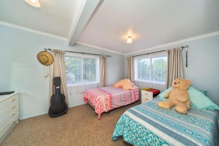 Photo of property in 86 South Road, Manaia, 4612