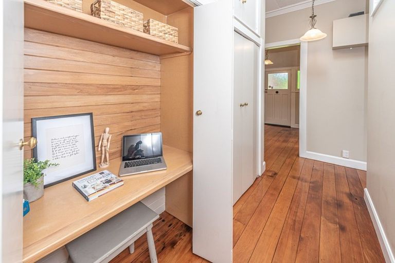 Photo of property in 12 Tregarth Street, Saint Johns Hill, Whanganui, 4501