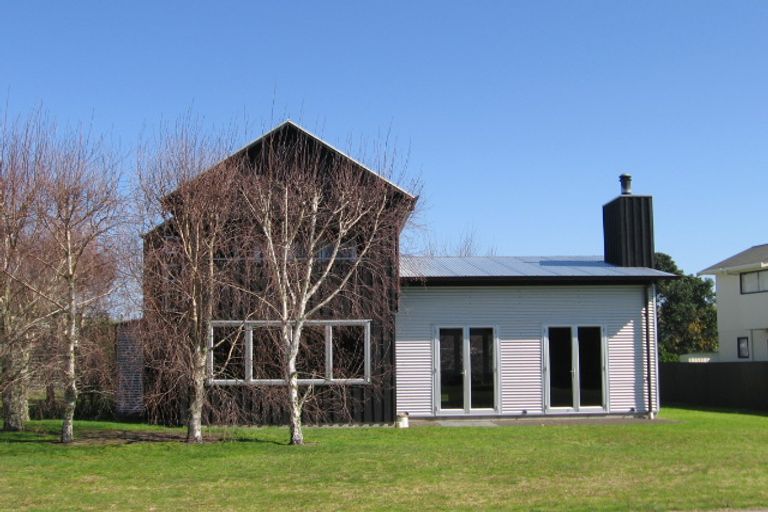 Photo of property in 72 Oyster Drive, Cooks Beach, Whitianga, 3591