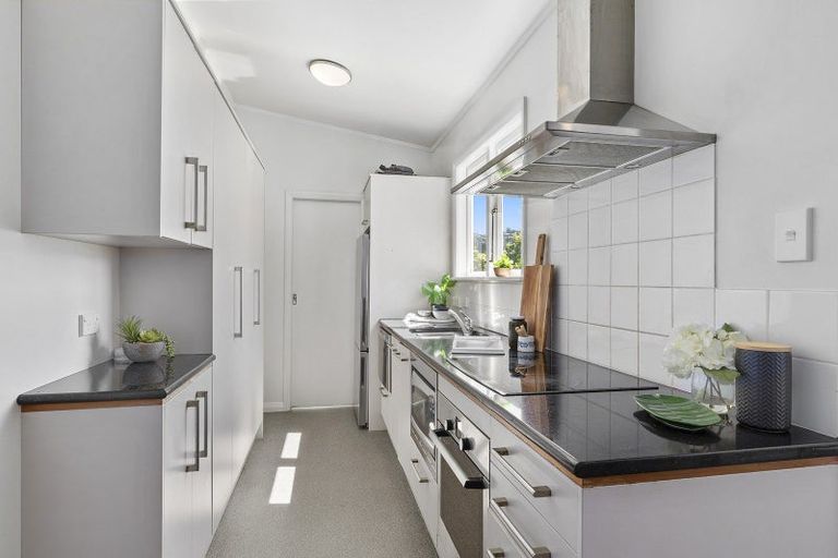 Photo of property in 10 Hiropi Street, Newtown, Wellington, 6021