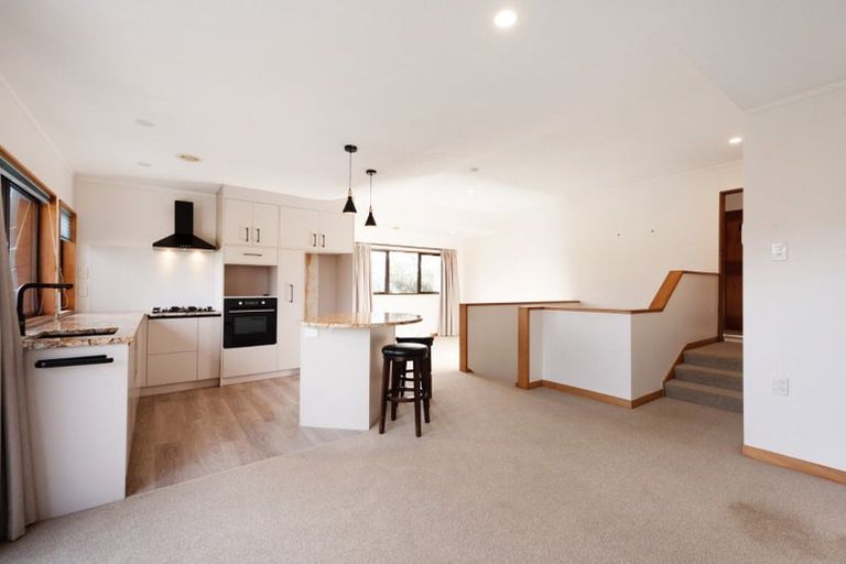 Photo of property in 16a Parklands Drive, Karori, Wellington, 6012