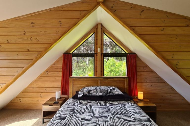 Photo of property in 5 Waihirere Drive, Tuateawa, Coromandel, 3583