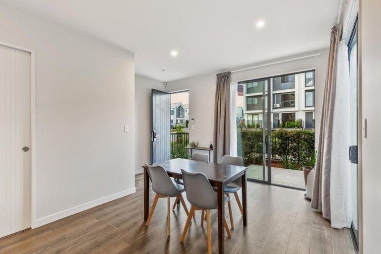 Photo of property in 102 Tarapuka Road, Westgate, Auckland, 0814