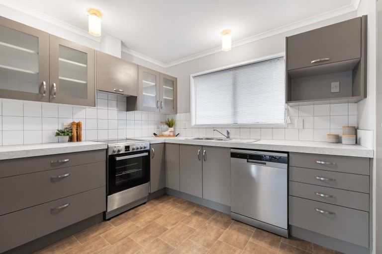 Photo of property in 20 Rearsby Drive, Halswell, Christchurch, 8025