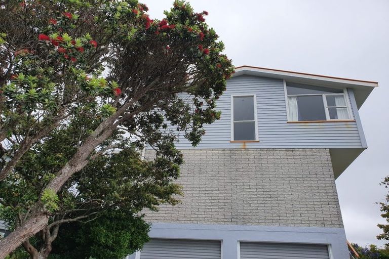 Photo of property in 23 Bushey Way, Maungaraki, Lower Hutt, 5010