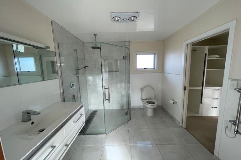 Photo of property in 30 Sackville Street, Fitzroy, New Plymouth, 4312